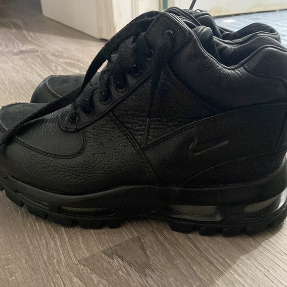 Nike ACG waterproof leather boots “Conditions Gear” Size 5Y UGC - Picture 2 of 6